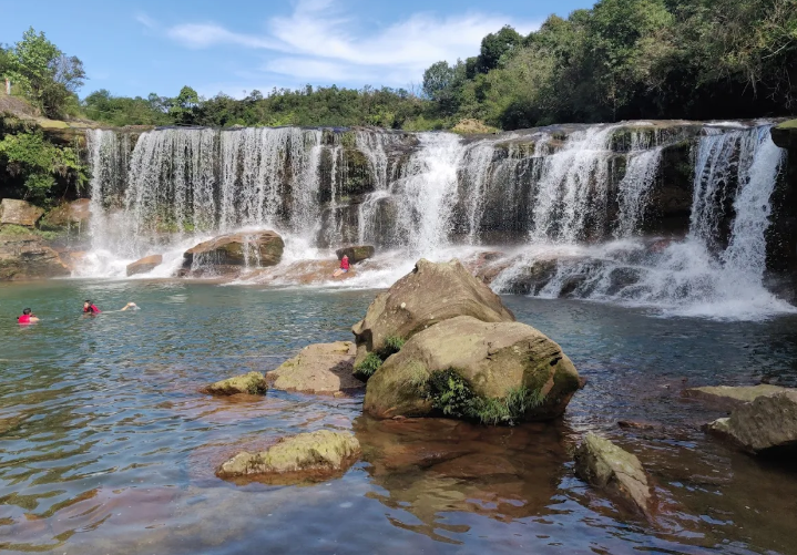 Mawsawa Falls